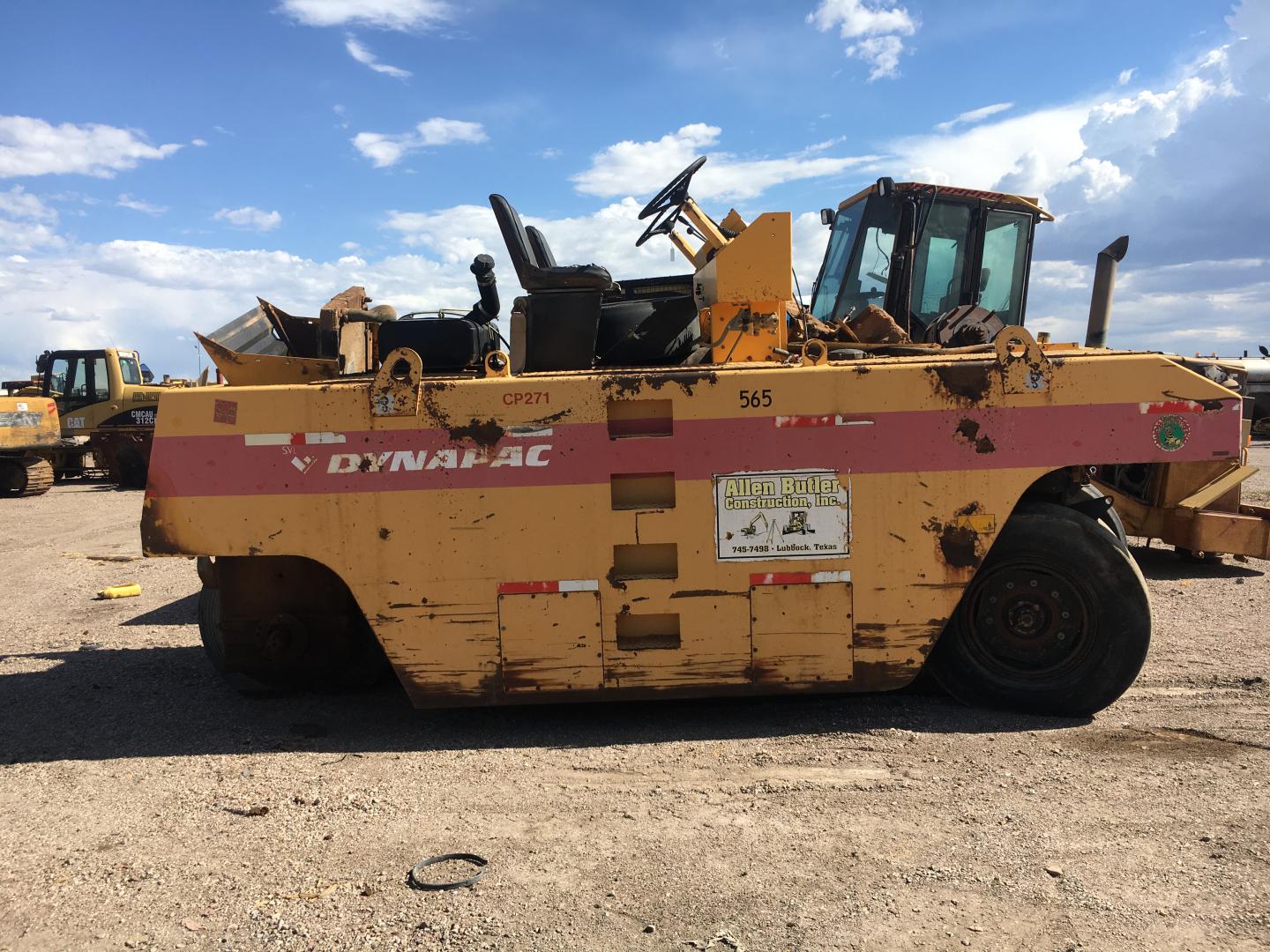 ./imagenes/INVOICE/2019/16939/COMPACTADOR NEUMATICO PARA PARTES DYNAPAC CP271 (7).JPG